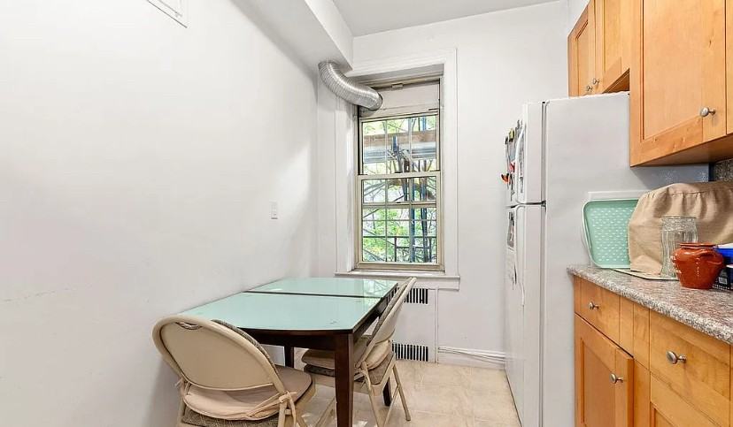 7915 35Th Ave - Photo 4 of 7