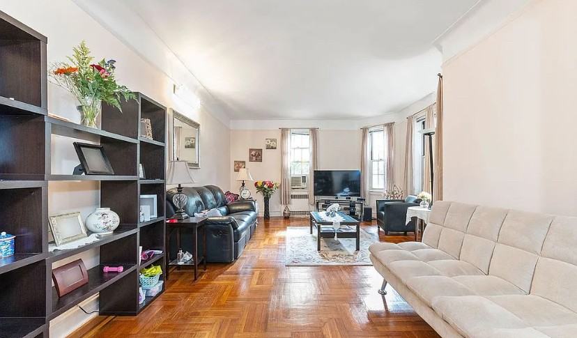 7915 35Th Ave - Photo 7 of 7