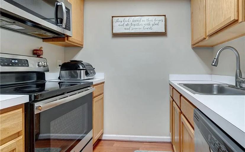 260 Beach 81St St - Photo 3 of 10