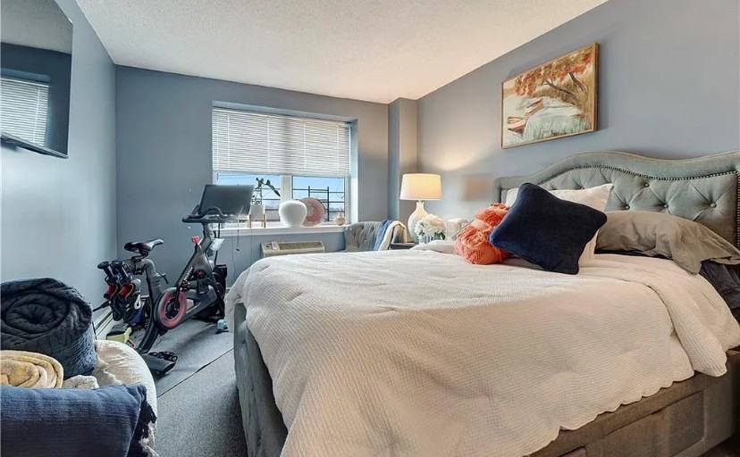 260 Beach 81St St - Photo 5 of 10