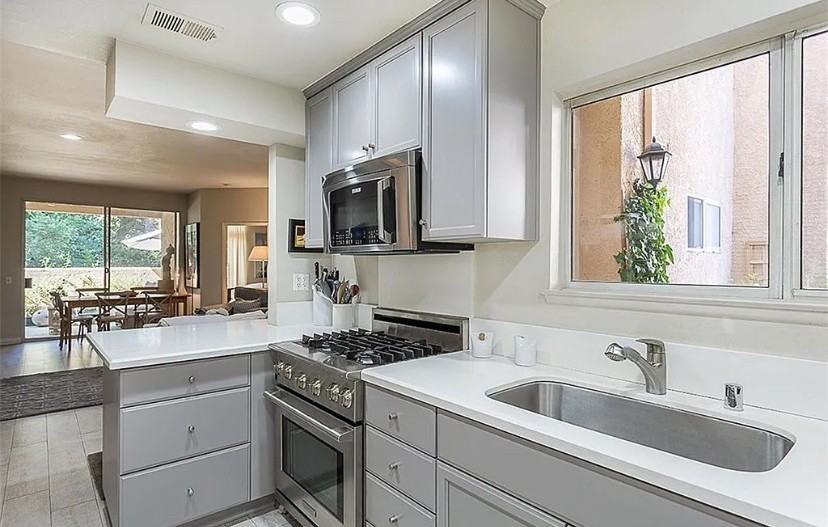 24019 Arroyo Park Dr - Photo 3 of 17