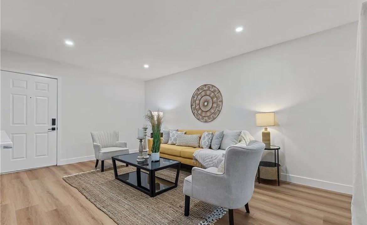 10655 Lemon Ave - Photo 3 of 15