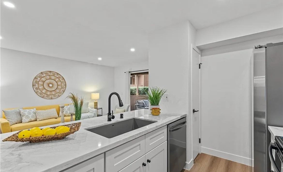 10655 Lemon Ave - Photo 5 of 15