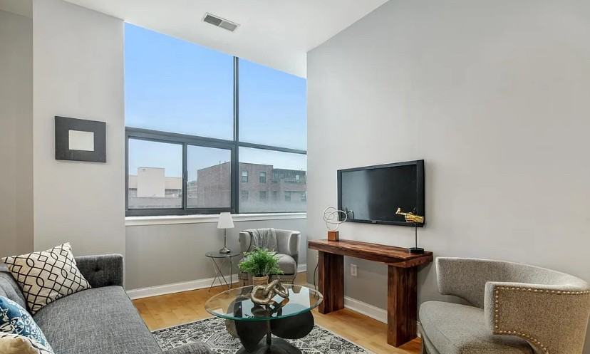 315 Arch St - Photo 2 of 10