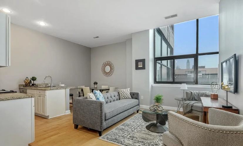 315 Arch St - Photo 3 of 10