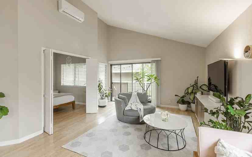 2436 Sebastopol Ln - Photo 5 of 10