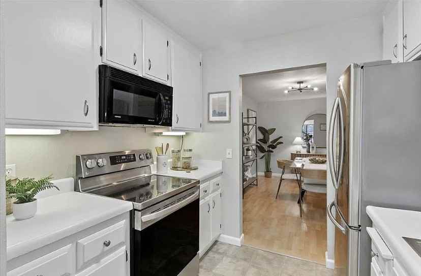 765 N Rengstorff Ave - Photo 3 of 13