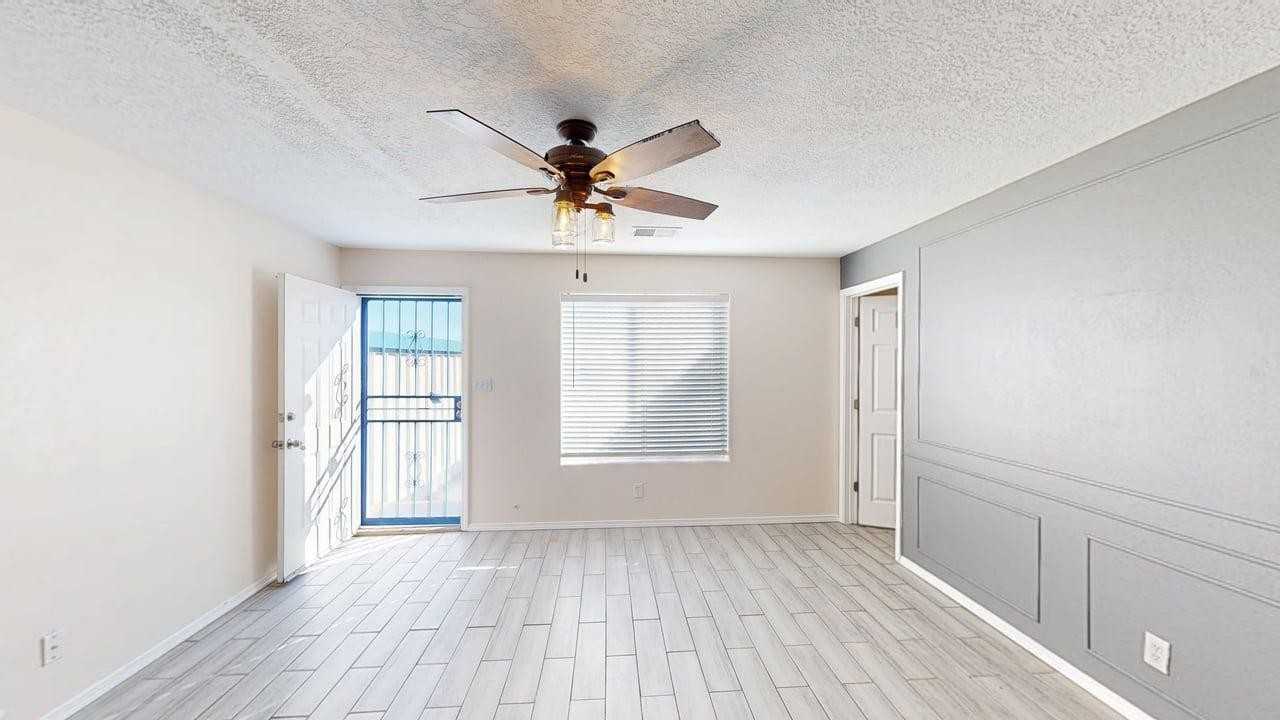 5800 Central Ave Sw - Photo 5 of 32