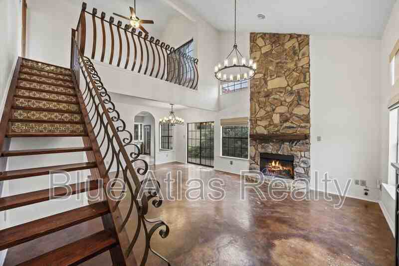 609 Fiesta Cir - Photo 2 of 21