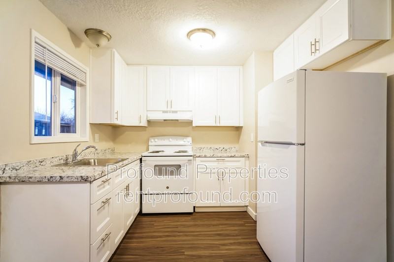 736 Se 13th Ave - Photo 6 of 16