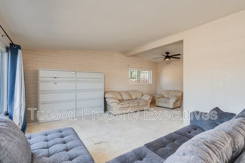 6844 E Kingston Dr - Photo 7 of 23