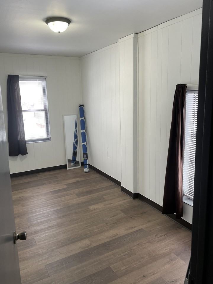 418 Manitowoc St #420B - Photo 3 of 5