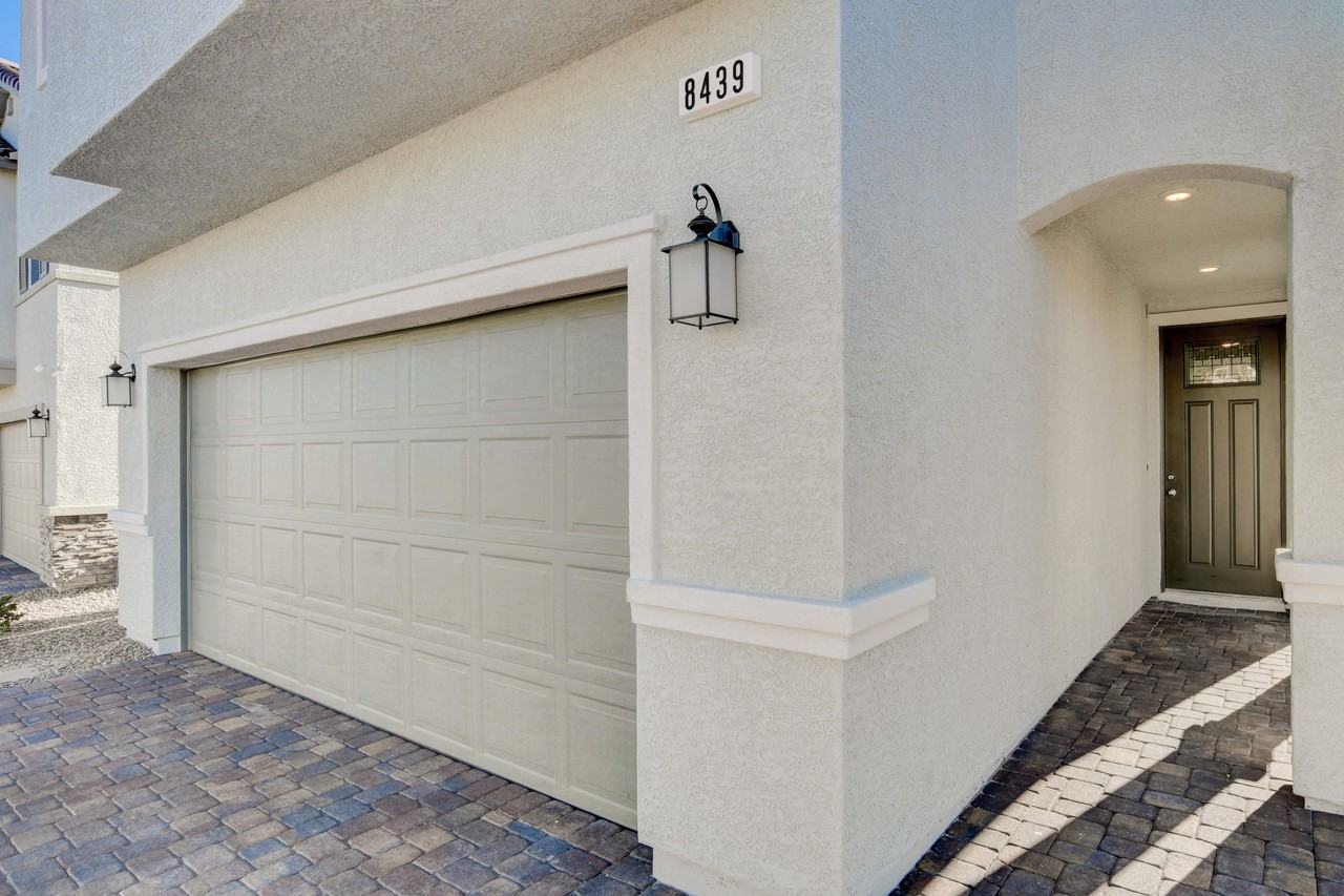 8439 Vacarez Dr #NA - Photo 4 of 50