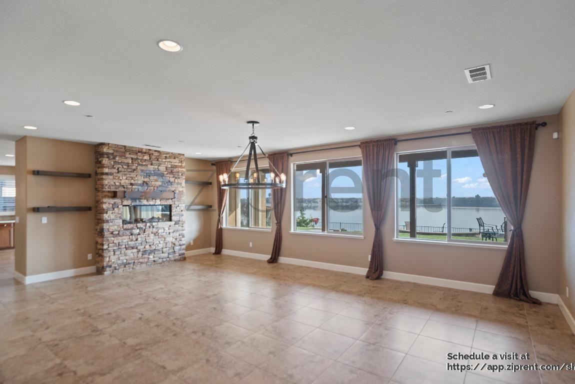 3998 Chiavari Way - Photo 5 of 50