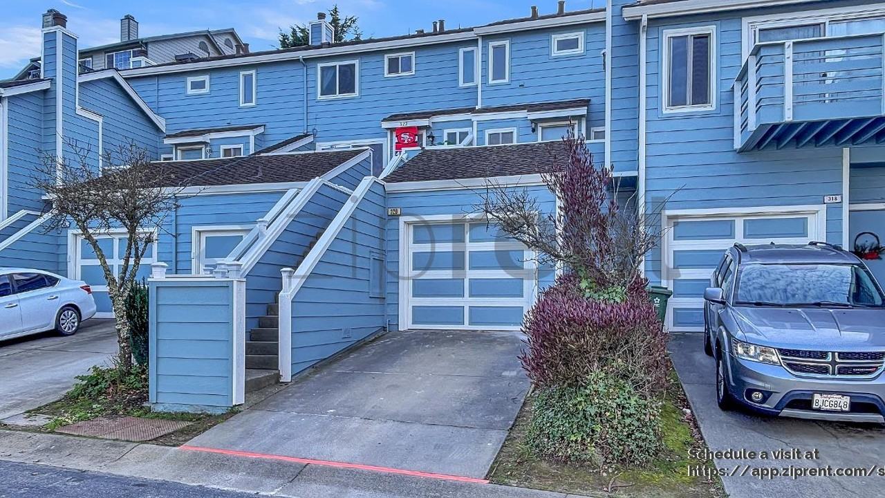 320 Barbara Ln - Photo 4 of 26