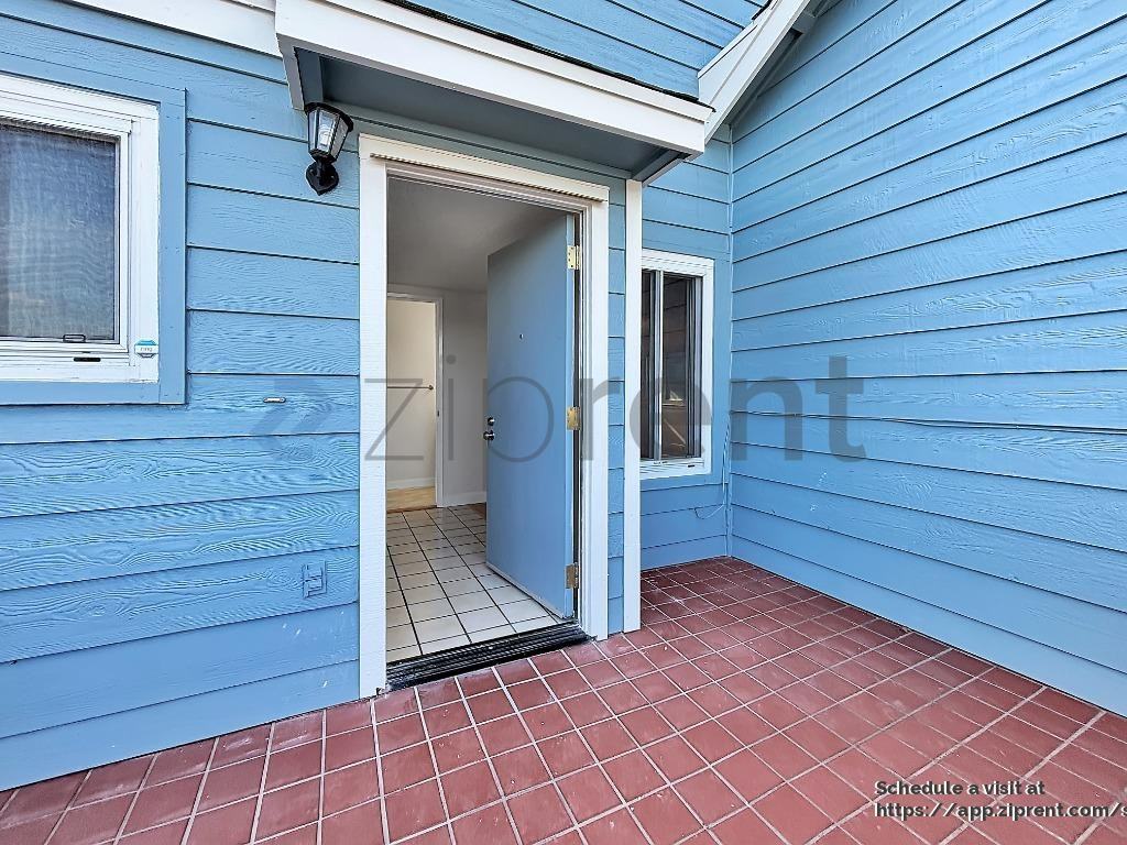 320 Barbara Ln - Photo 7 of 26