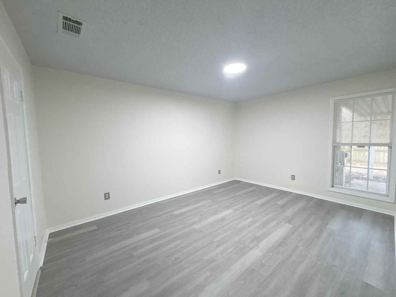 3092 Wesley Ct #1 - Photo 7 of 11