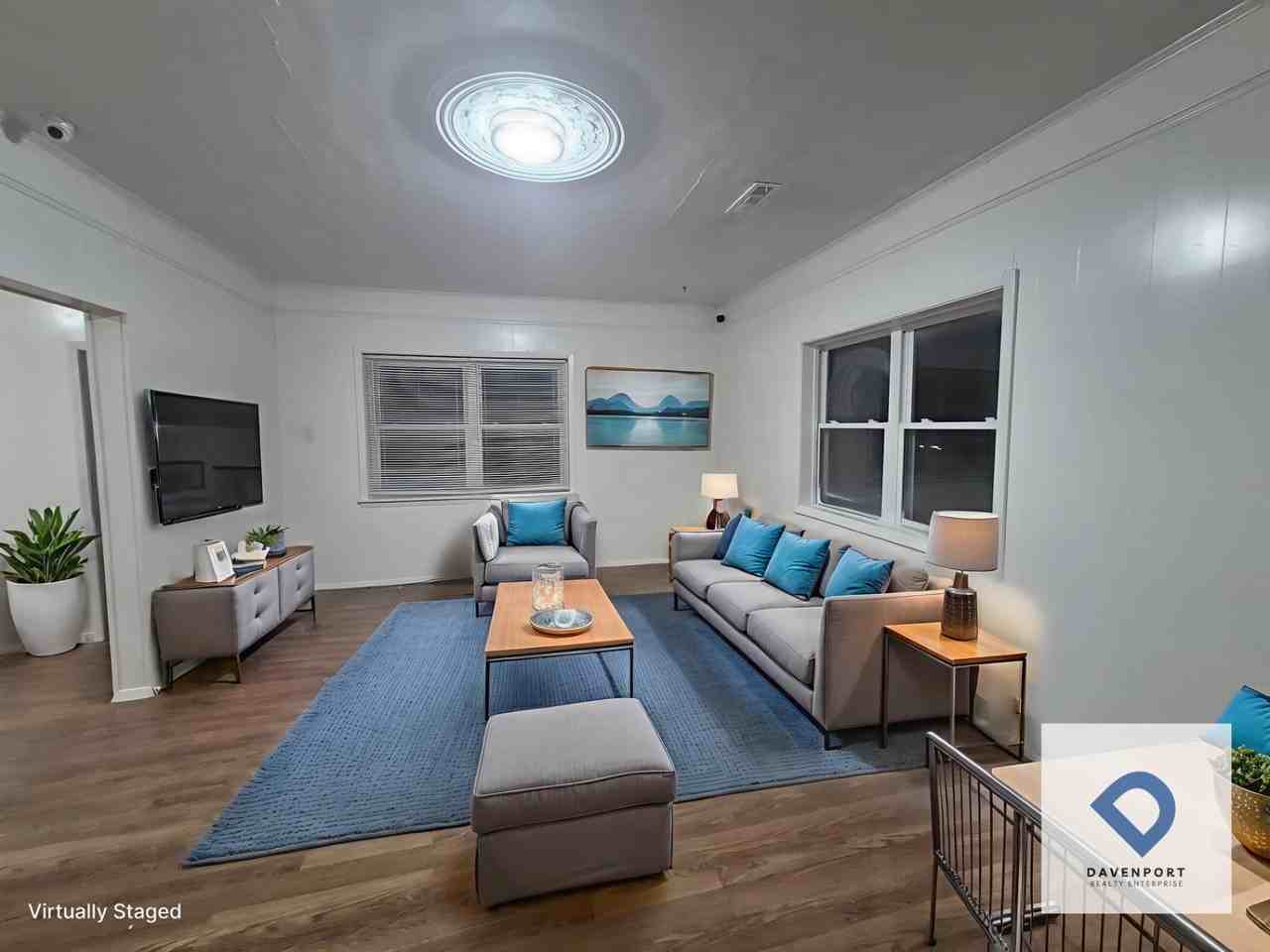 1604 Calloway St - Photo 2 of 10