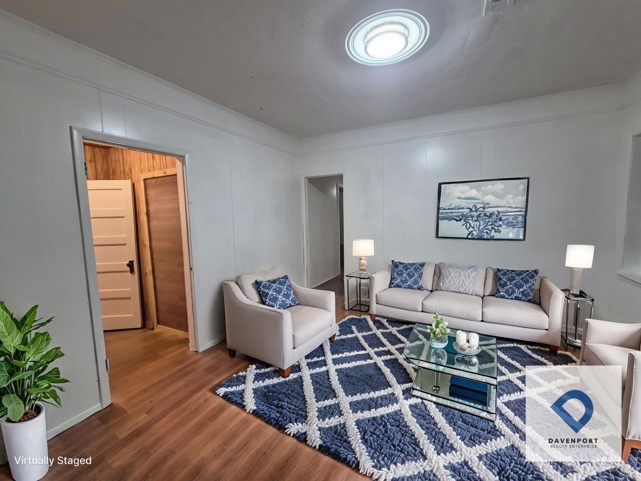 1604 Calloway St - Photo 3 of 10