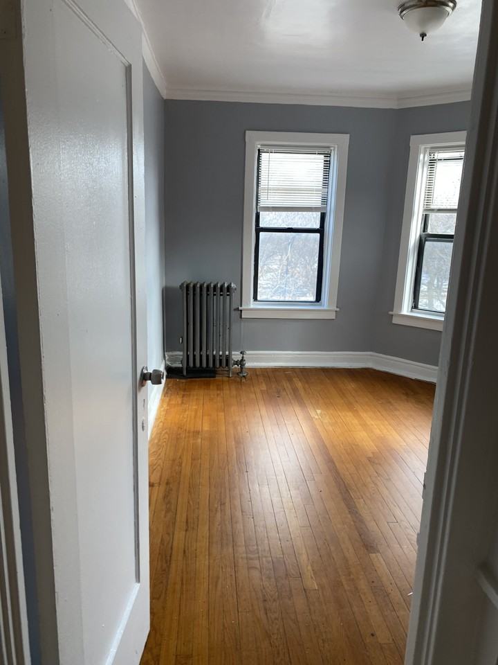 4410 S Drexel Blvd Apt 1w #4410-1W - Photo 3 of 9