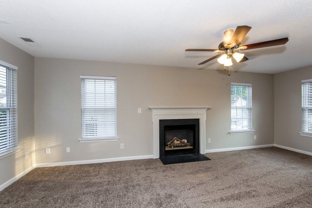 15148 Leslie Brook Rd - Photo 4 of 17