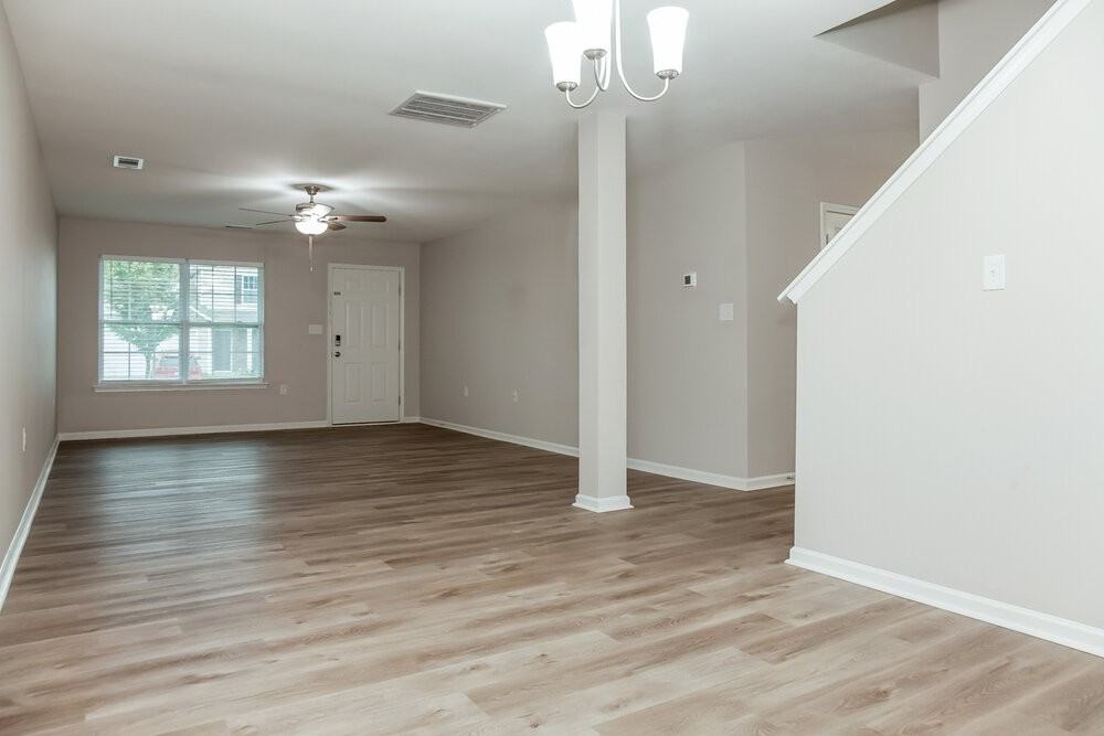 1924 Eastway Dr - Photo 6 of 17