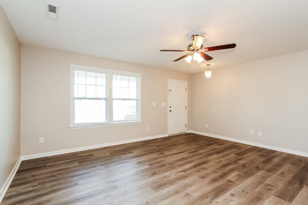 1494 Brett Shane Ct - Photo 4 of 16