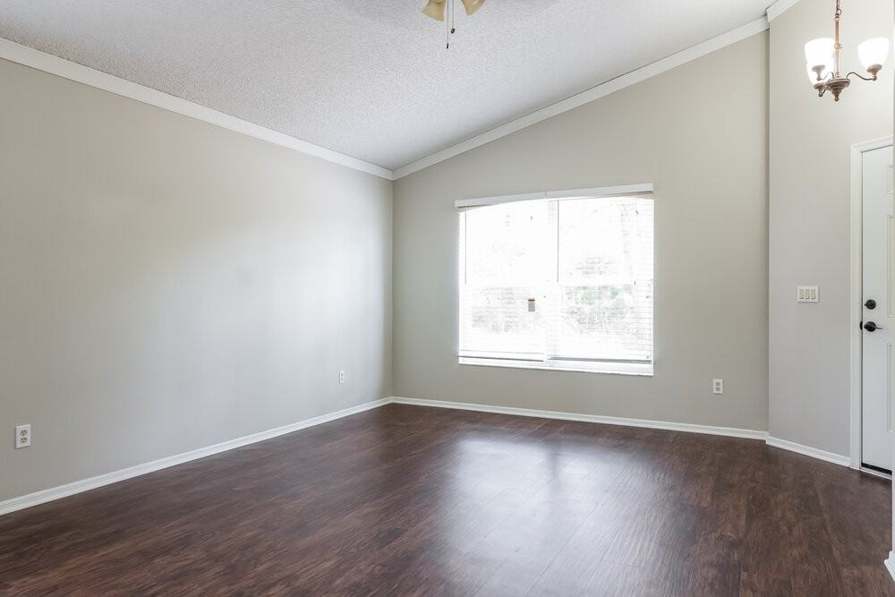 1932 Wiregrass Ct - Photo 2 of 14