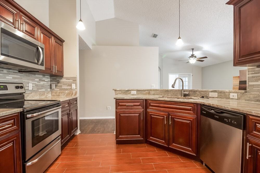 1932 Wiregrass Ct - Photo 5 of 14