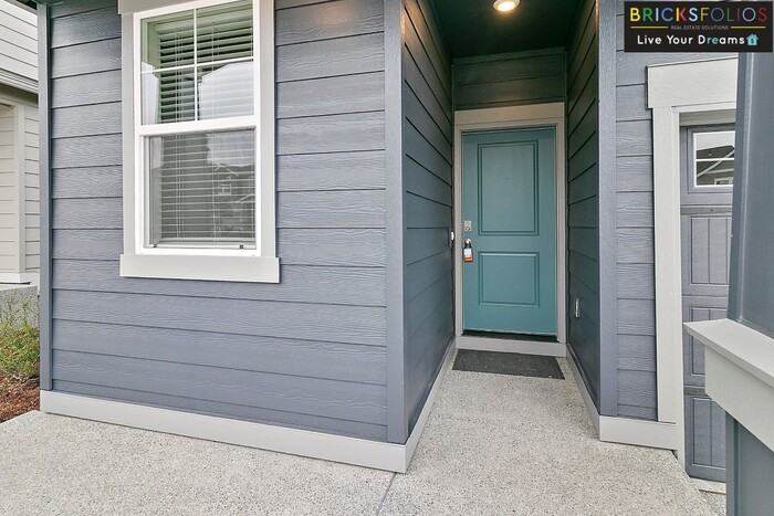 1265 Sw Pendleton Way - Photo 2 of 47