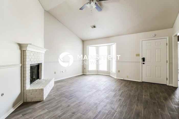 7692 Lilly Ln - Photo 4 of 17