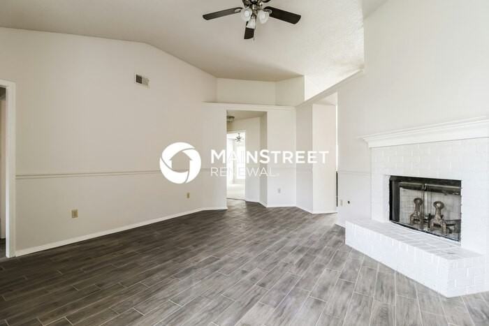 7692 Lilly Ln - Photo 5 of 17