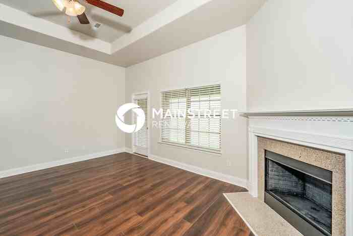 950 Brookhaven Dr - Photo 4 of 18