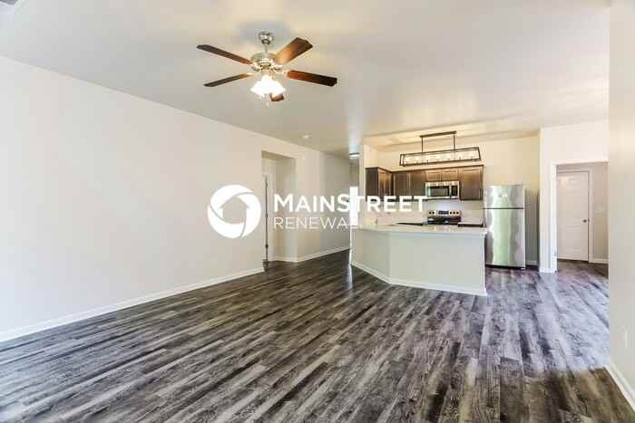 281 Hillcrest Dr - Photo 4 of 18