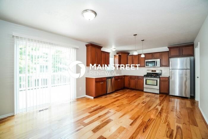 180 Cherrytree Ln - Photo 7 of 20