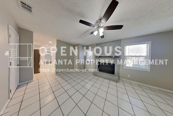 1160 Creekwood Cv - Photo 4 of 23