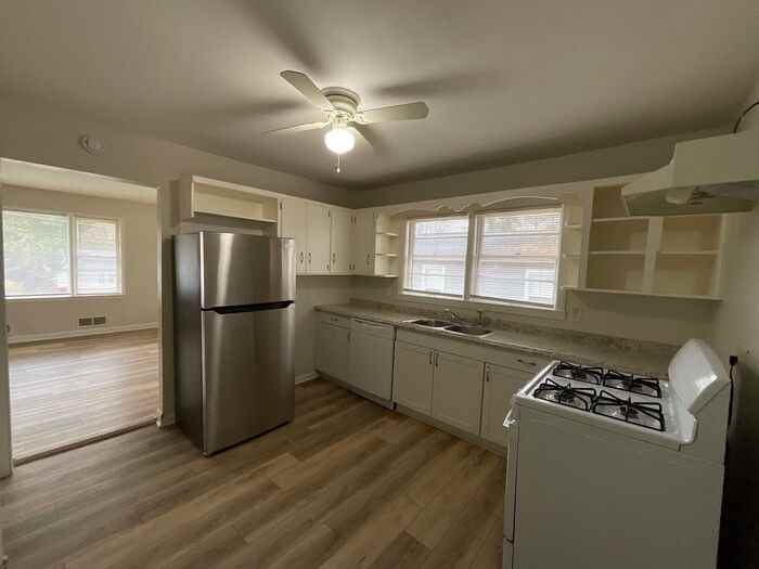 3002 1st Ave Sw - Photo 5 of 16