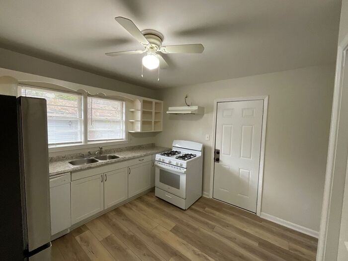 3002 1st Ave Sw - Photo 7 of 16