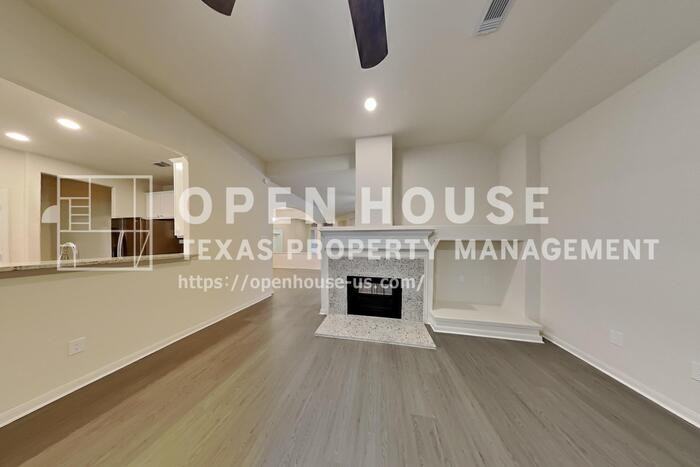 17910 Cypress Valley Ln - Photo 5 of 22