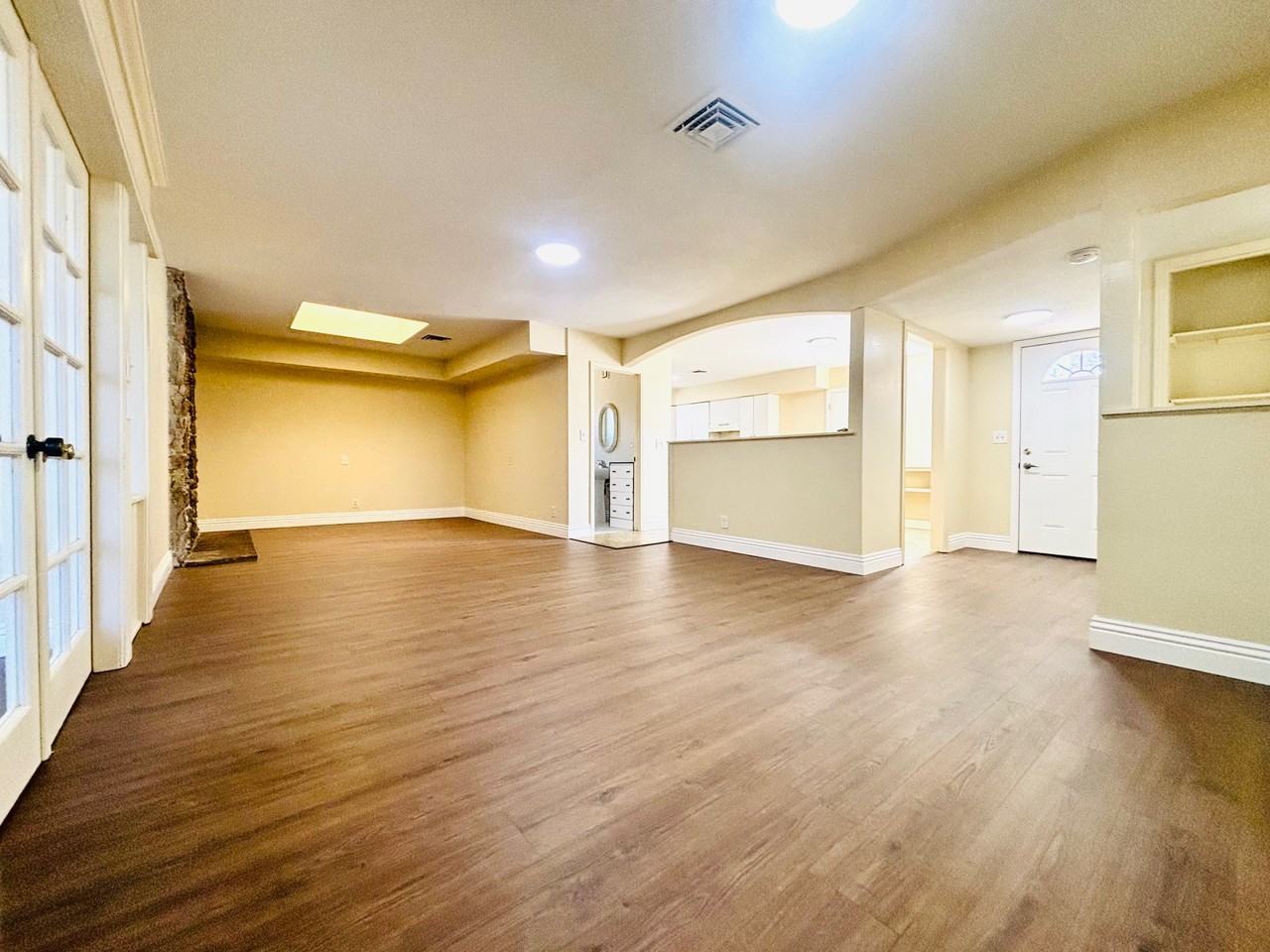 3816 San Joaquin Ave #1 - Photo 4 of 14