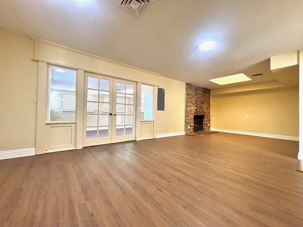 3816 San Joaquin Ave #1 - Photo 5 of 14