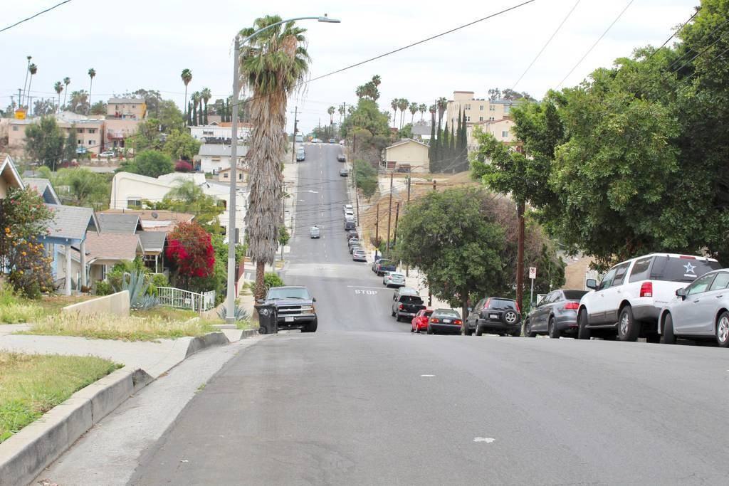 3220 East 6th Street - Photo 4 of 5