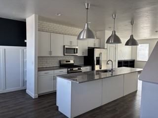 10853 S Big Meadow Dr #1 - Photo 3 of 32