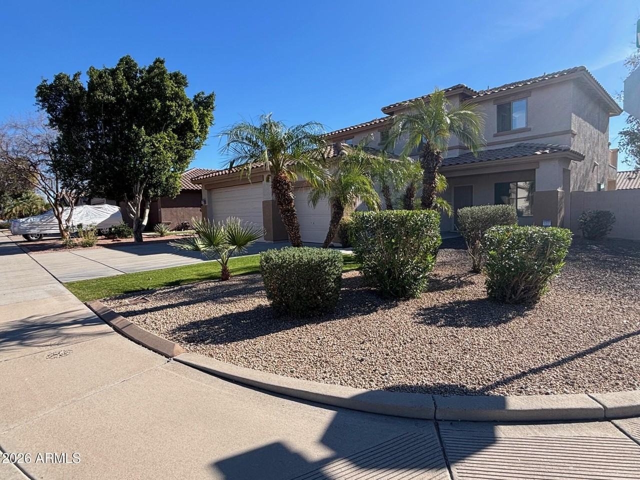 12849 W Weldon Ave - Photo 2 of 33