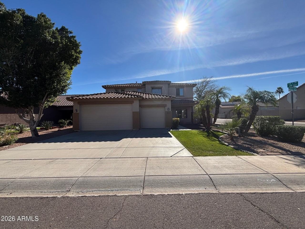 12849 W Weldon Ave - Photo 3 of 33