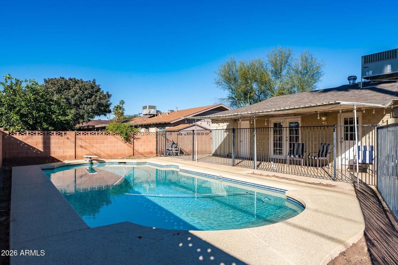 8303 E Glenrosa Ave - Photo 3 of 21