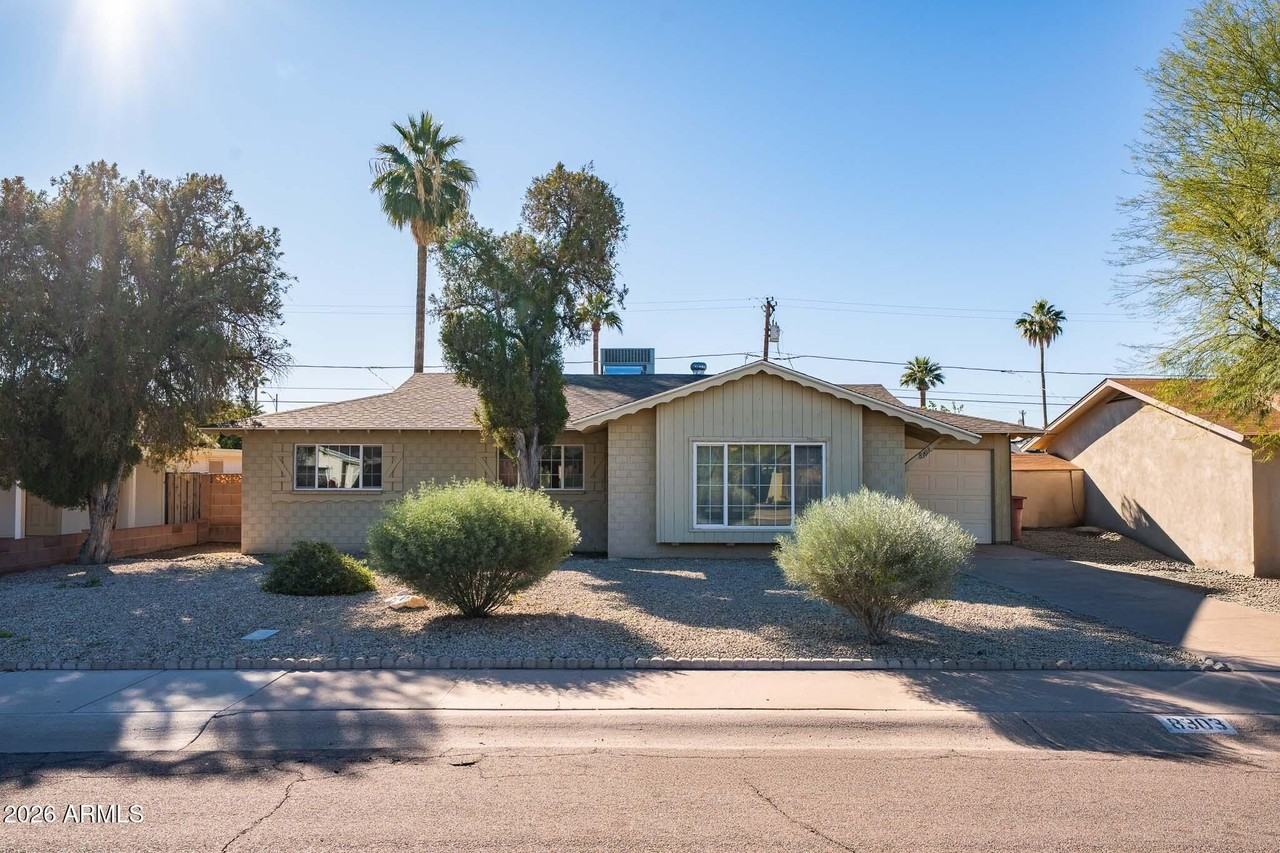 8303 E Glenrosa Ave - Photo 5 of 21