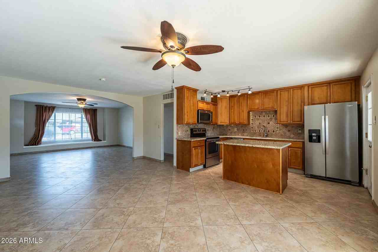 8303 E Glenrosa Ave - Photo 6 of 21