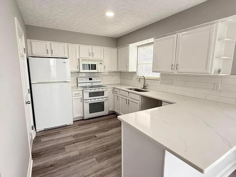 904 Charleston Way Dr Unit 20f #20F - Photo 4 of 19