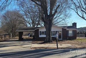 featured image of 606 N Central Ave